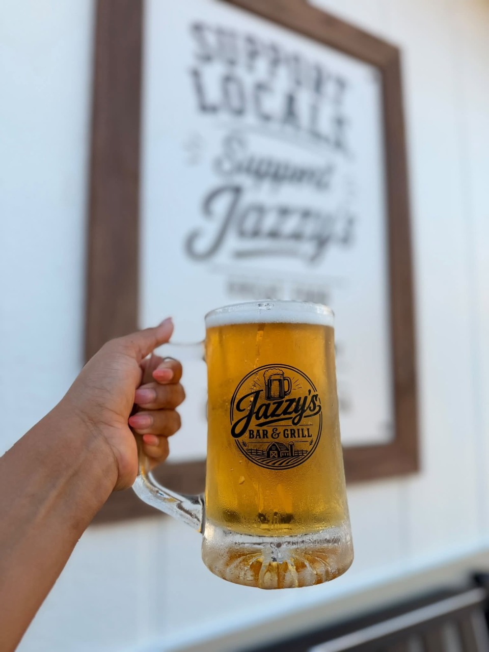 Featured image for Jazzy's Bar & Grill