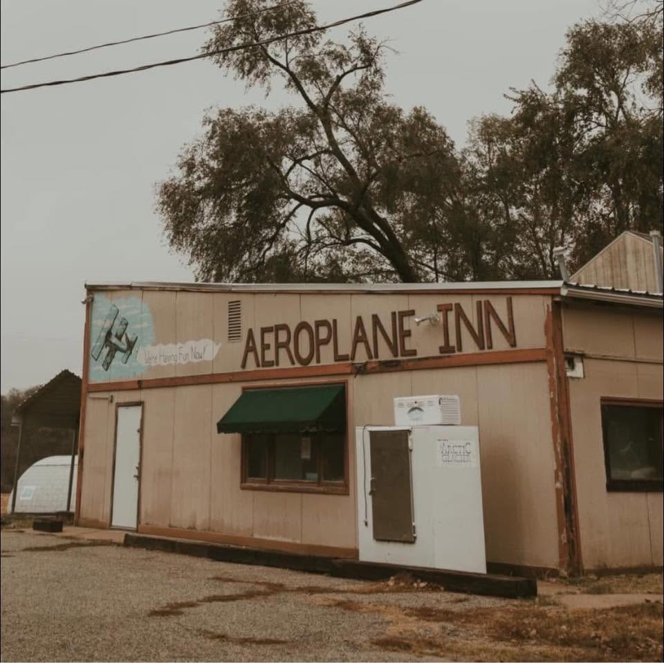 Featured image for Aeroplane Inn